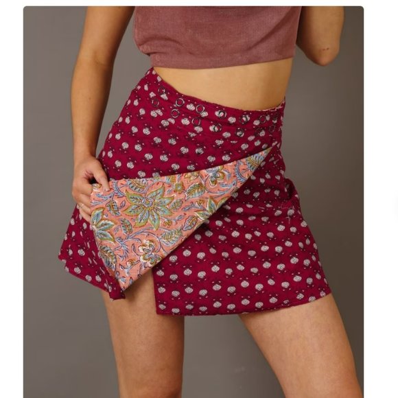 Festival Reversible Adjustable Wrap Mini Skirt One of a Kind Zippers & Snaps - Picture 3 of 14